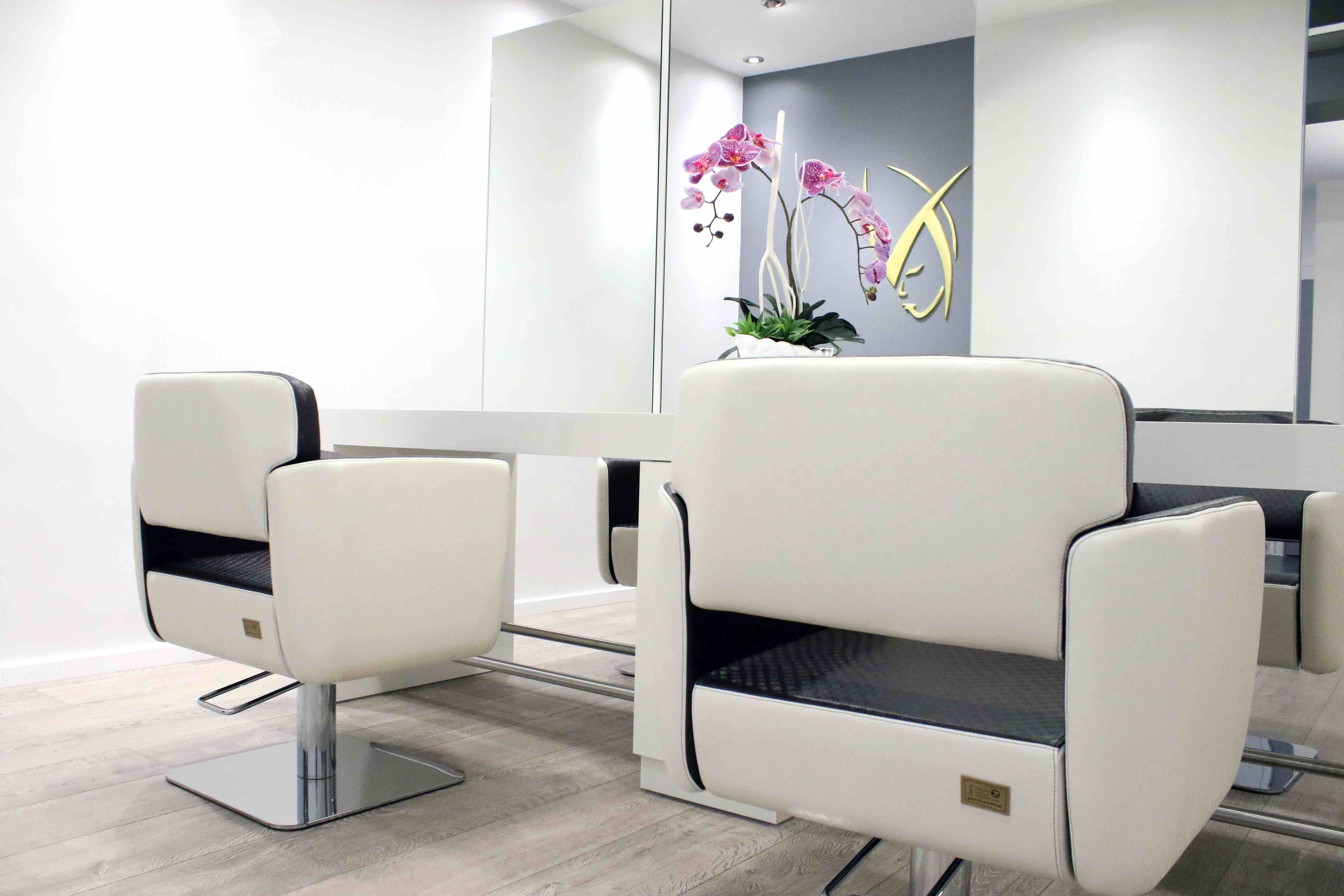 miroir et fauteuil salon reishoffen 