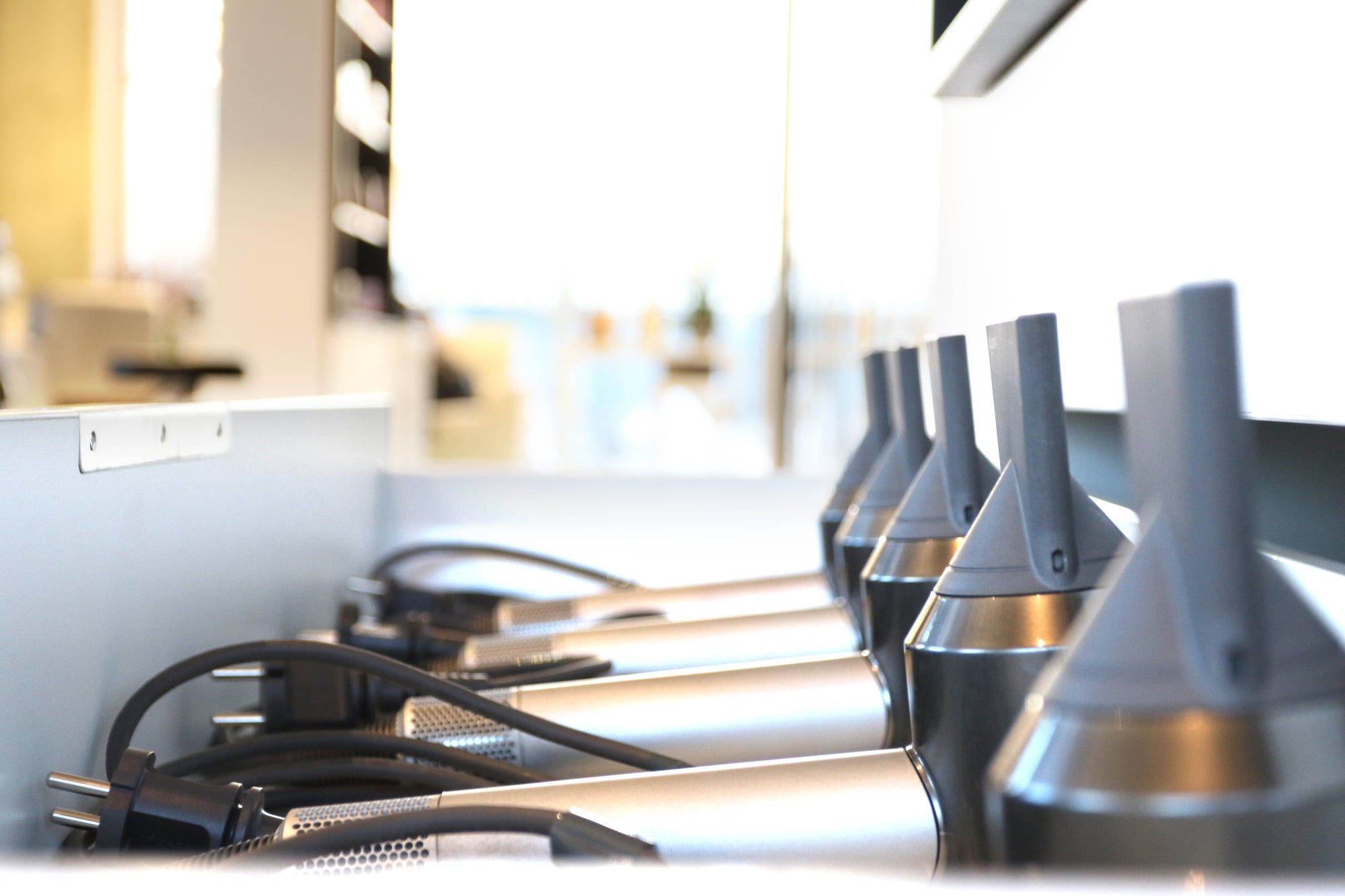 sache cheveux Dyson salon schweighouse